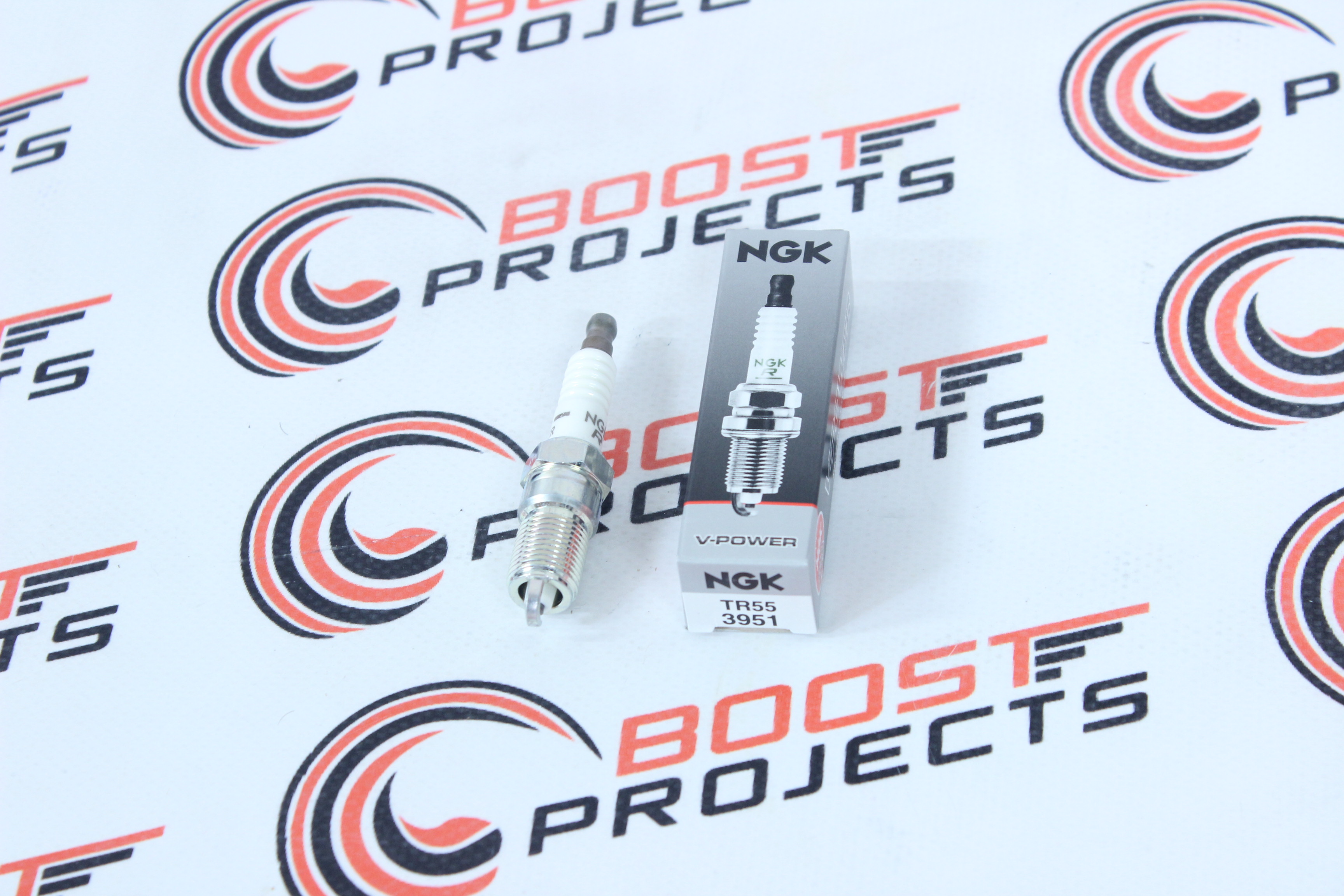 NGK VPower Spark Plug Hex Size 5/8'' Thread Size 14mm 3951 TR55